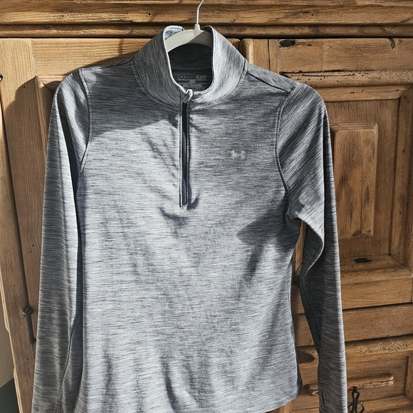Under Armour Tops - Under Armour Heathered Gray/Black Heat Gear Loose Performance Pullover